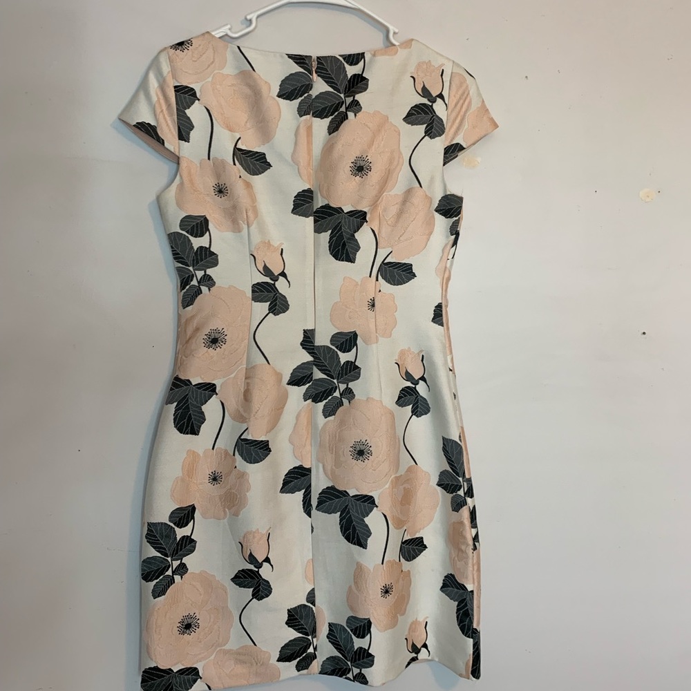 Vince Camuto beautiful floral business dress.